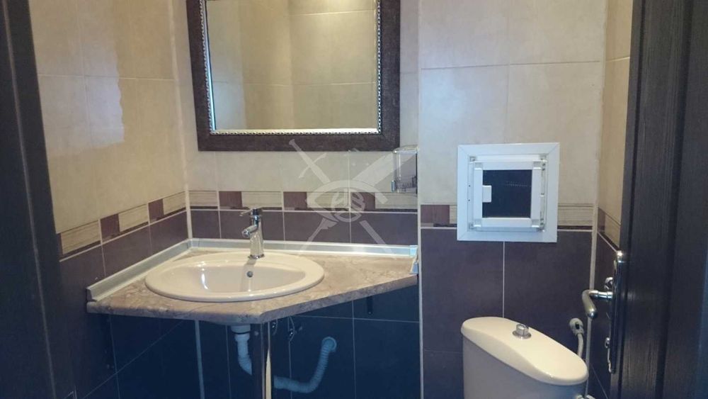 Продава се Офис в Бургас, Славейков - 122 кв.м за 1558 €/кв.м - Снимка #1