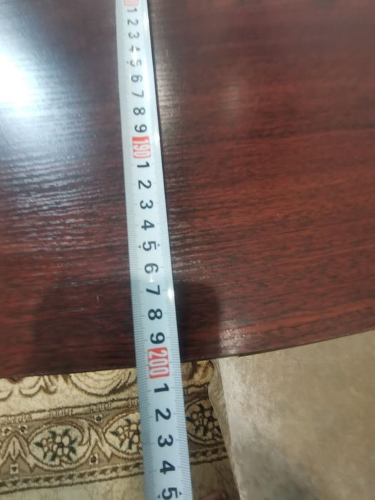 Стол для гостинный