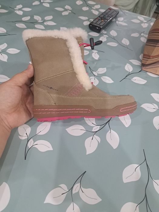 Продам детские сапожки