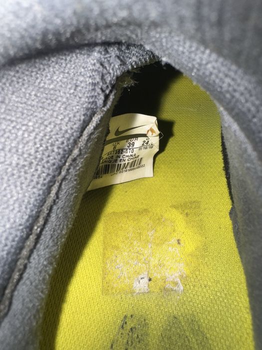 Vand crampoane,nike!