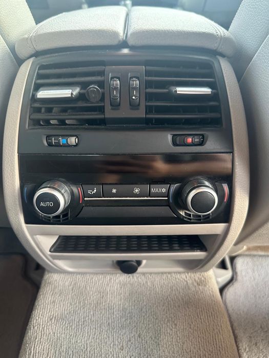 Vand BMW F10 M pachet de fabrica