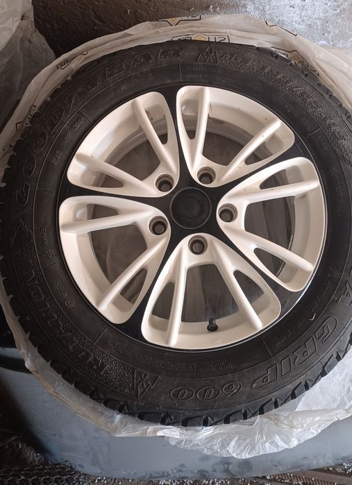 Продам диски с резиной 15R 5