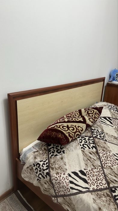 Спальный гарнитур б/у