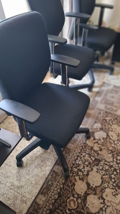 Ергономични офис столове