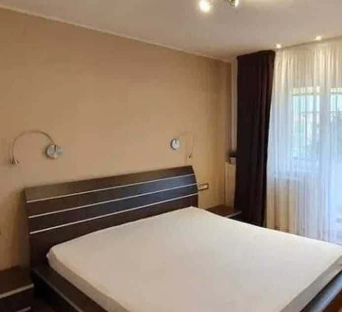 Дава се под наем Тристаен апартамент в Пловдив, Център - 76 кв.м за 219.3 € - Снимка #4