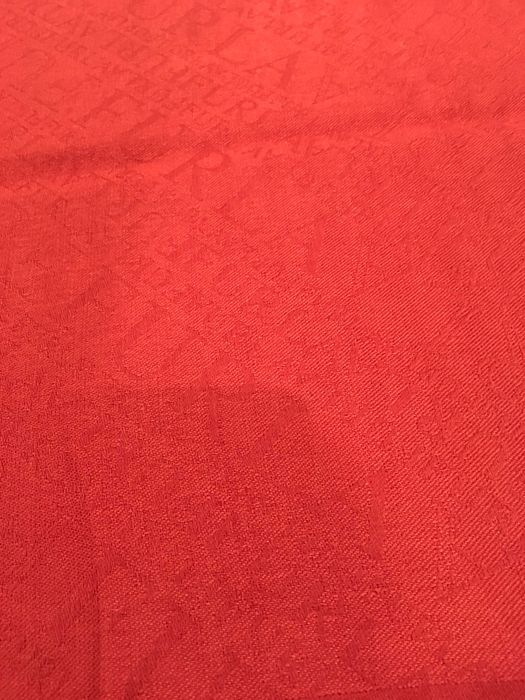 FURLA лого шал в червено