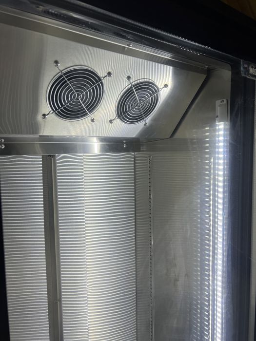 Vitrina frigorifica cu inox interior cu o usa 180cm inaltime