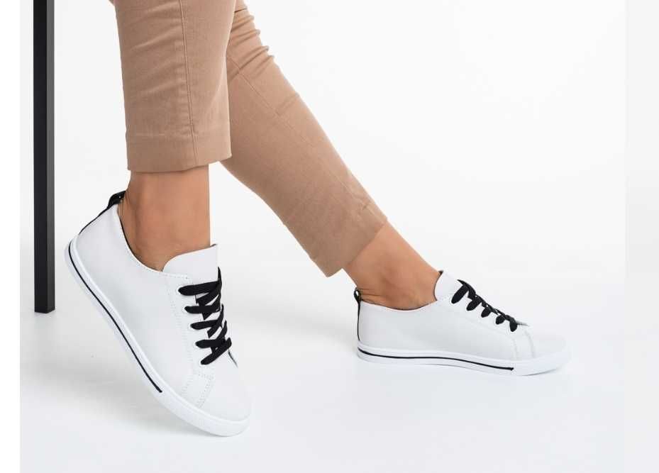 НОВИ маратонки 38н