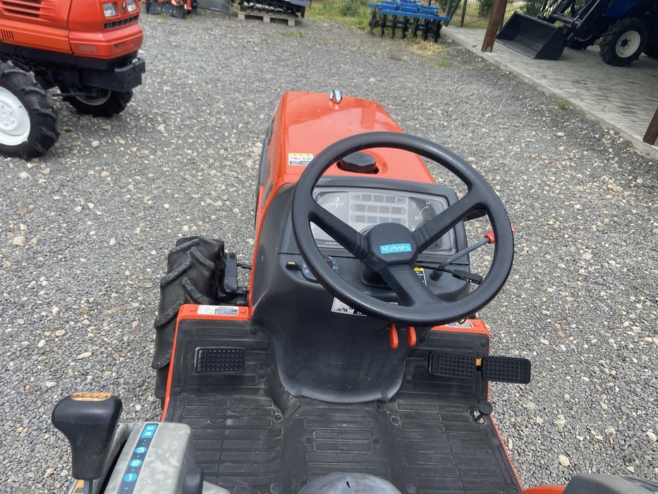 Tractor japonez Kubota GB20, 4x4, 20cp + freza
