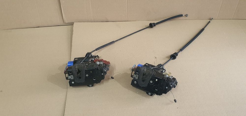 Broasca incuietoare usa fata spate dreapta skoda fabia 1