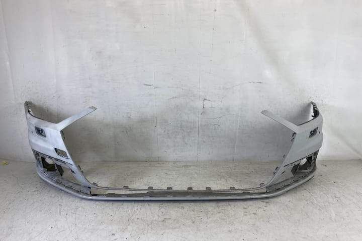 Предна Броня Оригинална със Сензори и Мивка в Добро Състояние Ауди А8