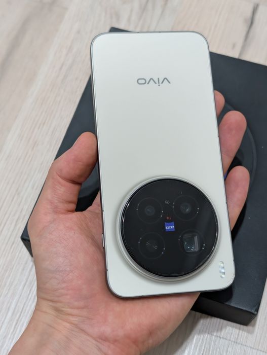 Vivo X300 Pro 512 gb Ram 16 EAC