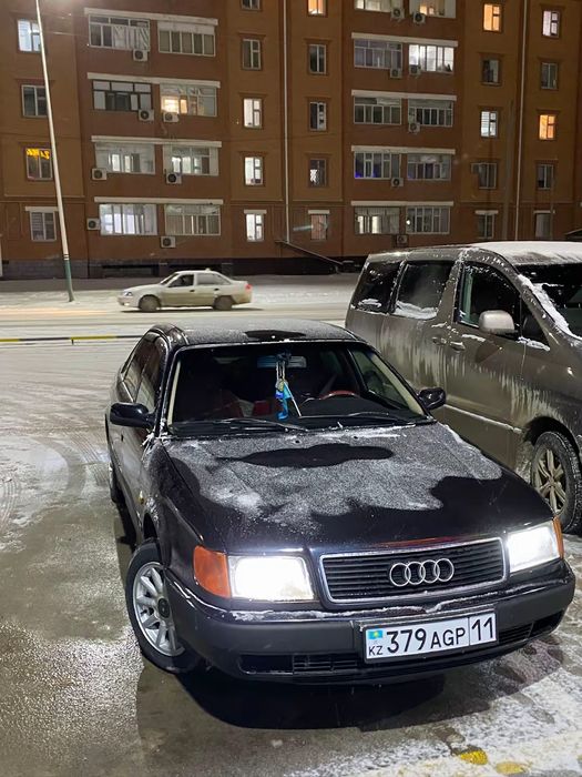Audi C4 100 2.3 .
