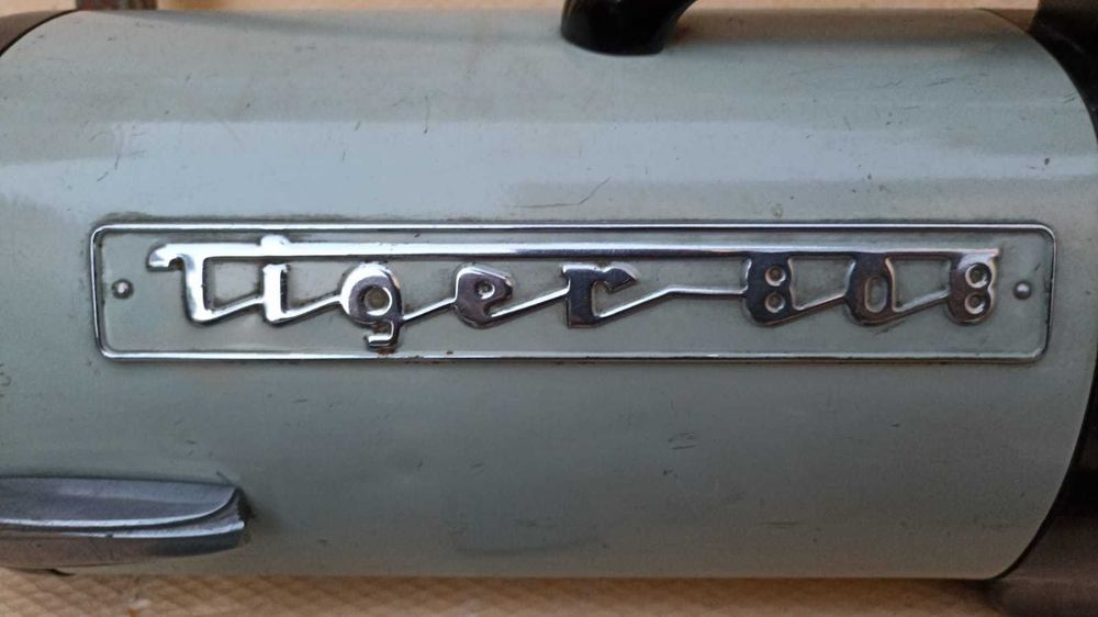 Vand Aspirator Marca TIGER 808. Tip 401.An Fab 1962.Functional.Ca Nou.