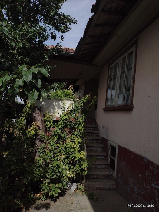 Продава се Къща в Варна, Възраждане 1 - 150 кв.м за 70 €/кв.м - Снимка #4