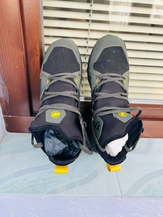 Продаются проф ботинки