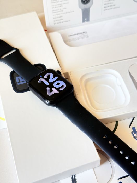 Продам apple watch se 2, 44 мм