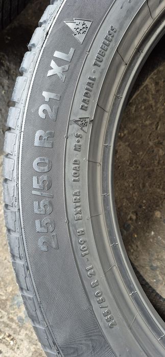 4 anvelope iarna,doua Continental ca noi,doua Michelin 10%uzura,255/50/21.Pretul este pe bucata.