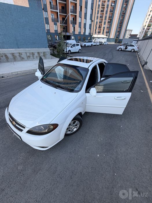 chevrolet Gentra AT
