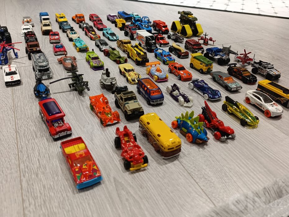 Машинки Hot Wheels