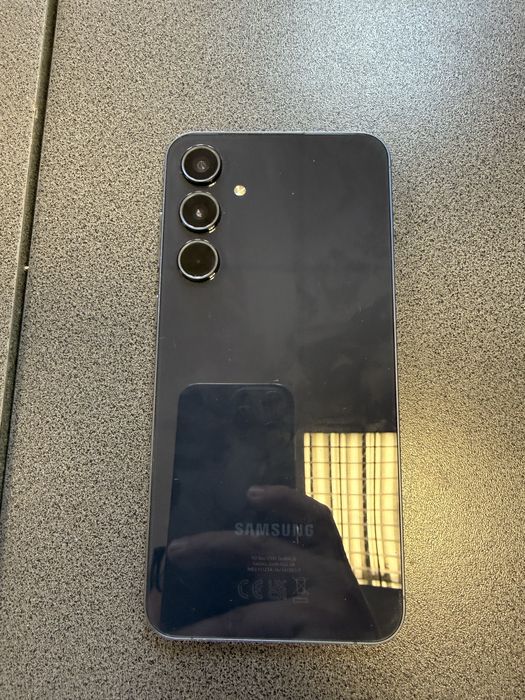 Samsung A55 5g 8gb ram cu 128 gb spatiu de stocare
