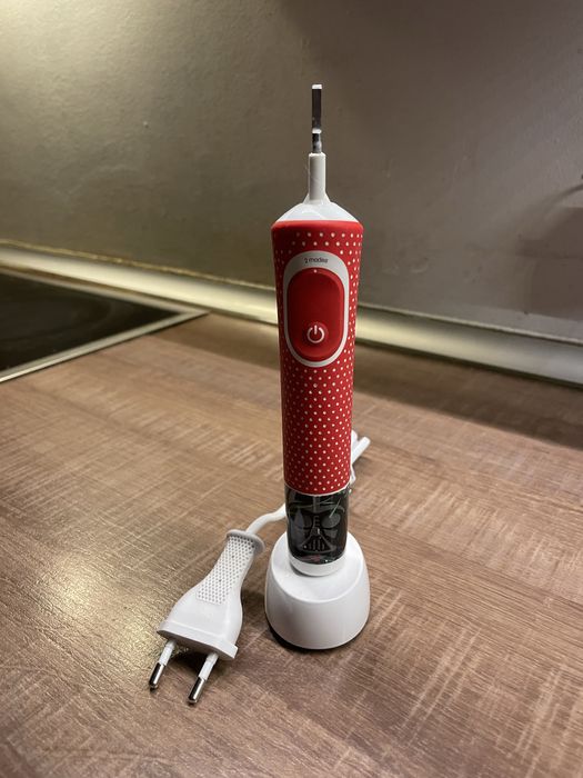 Periuta de dinti electrica Oral-B