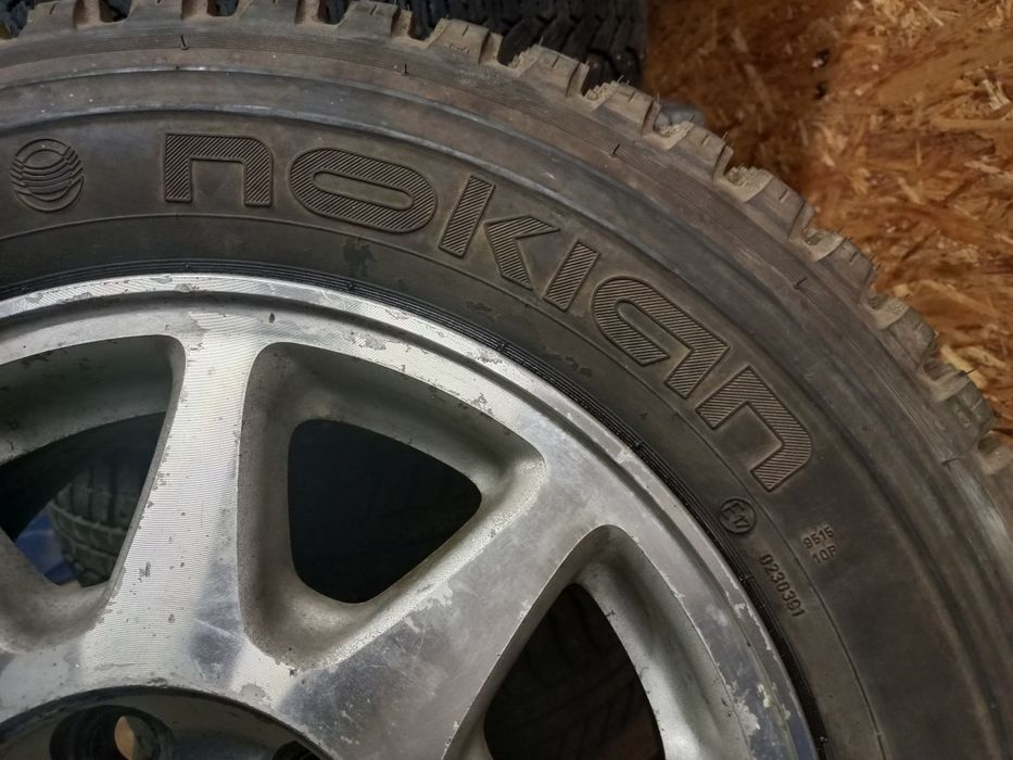 Продам шину одиночку на 15.