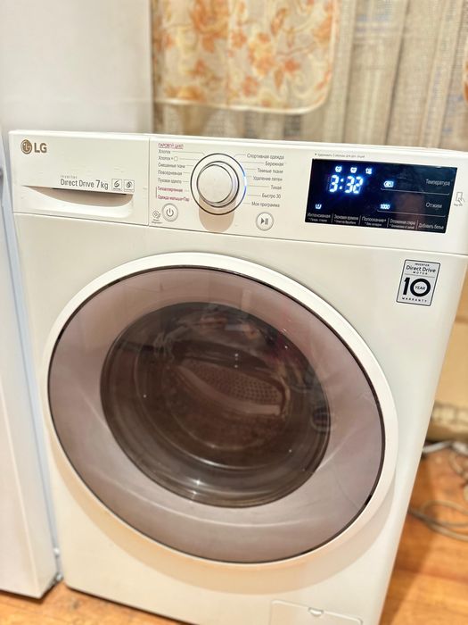 Продам Холодильник Indesit как новый