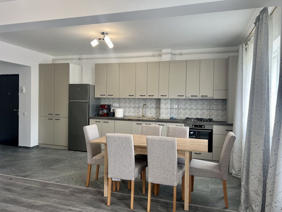 Închiriez apartament nou Florești