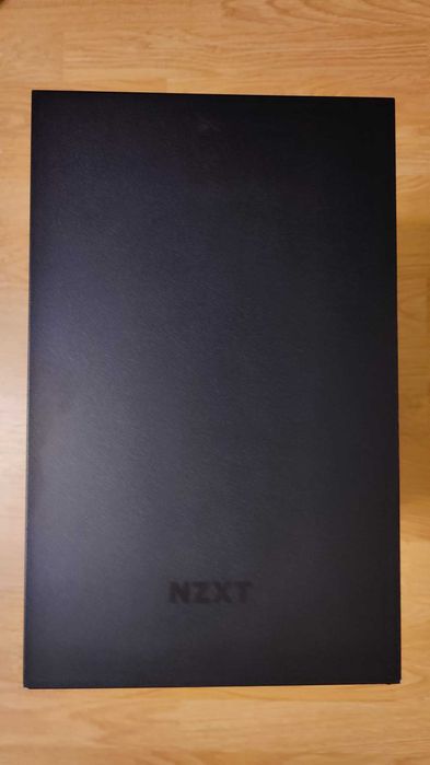 NZXT H210i carcasa de calculator cu fereastra de sticla