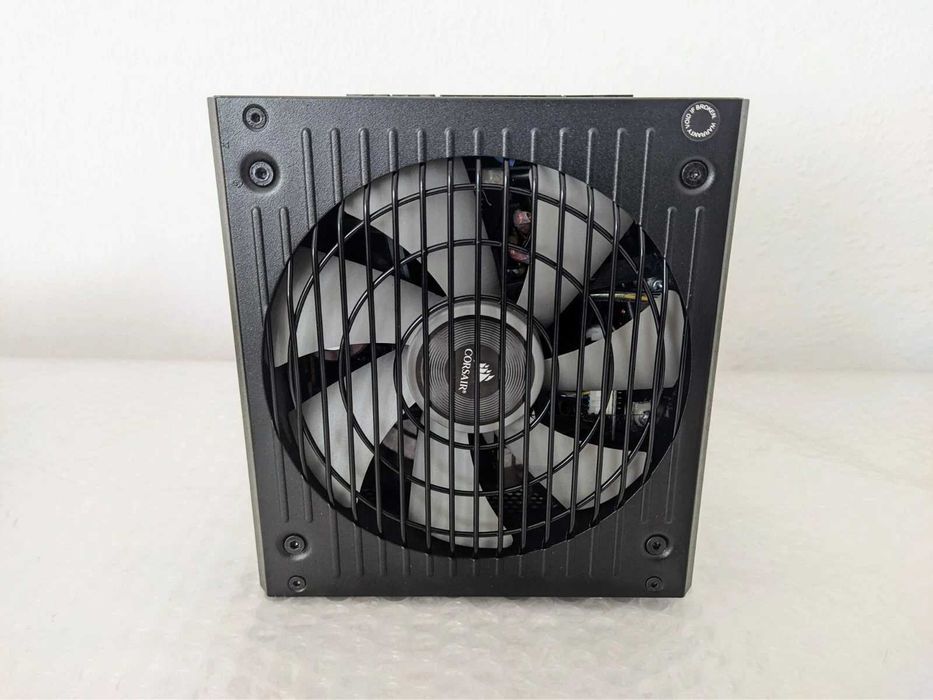 Sursa Corsair RM650i