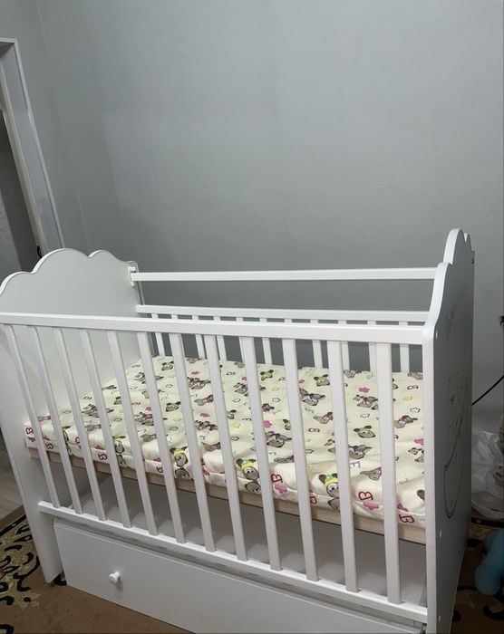 детский кровать белый.