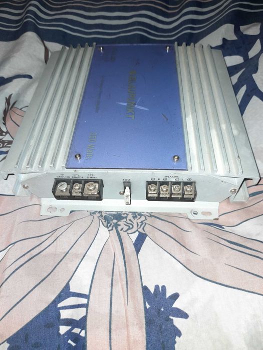 Усилвател Blaupunkt