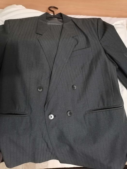 Мъжки костюм тъмно сив