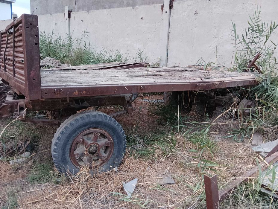 Продам два прицепа
