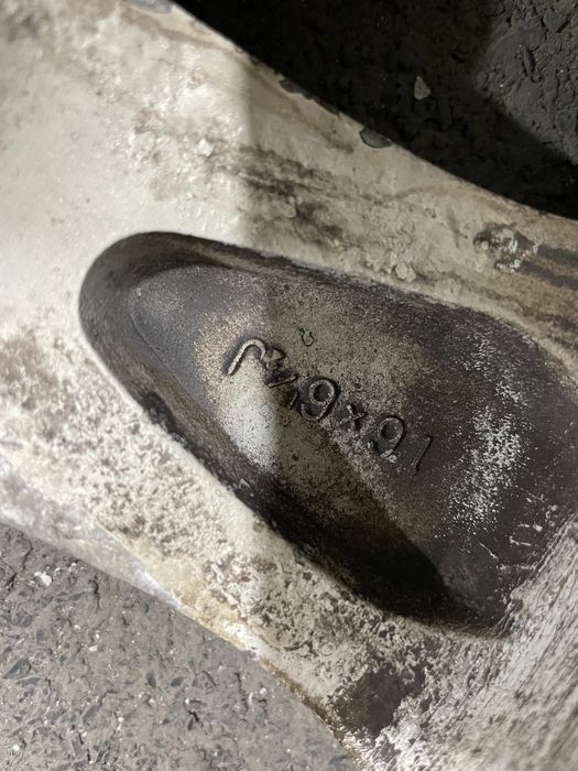 Продам диски от камри 45 р16 оригинал