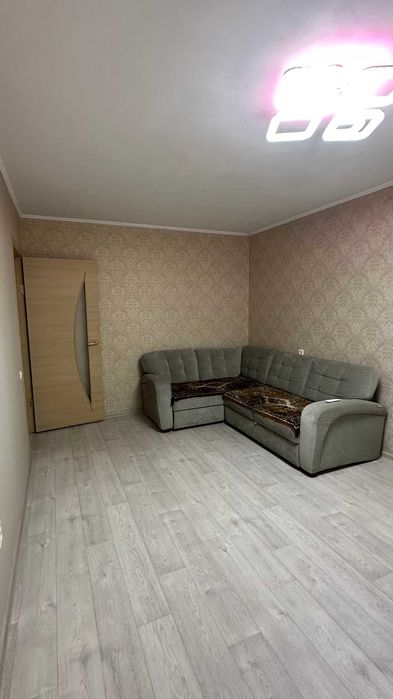 Продам 2 ком в центре