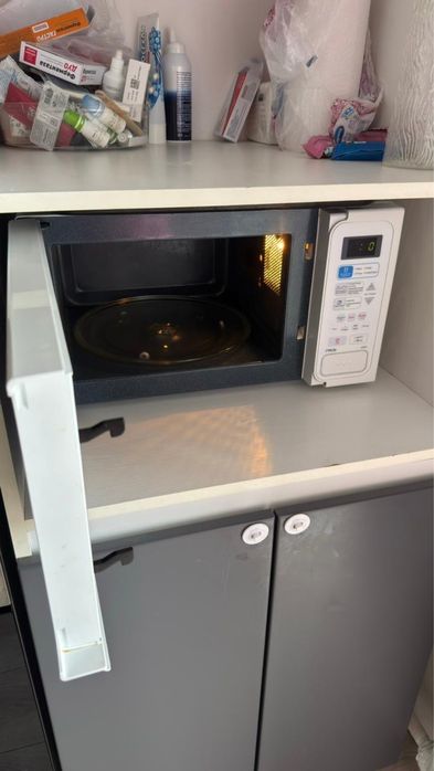 Продам микроволновую печь