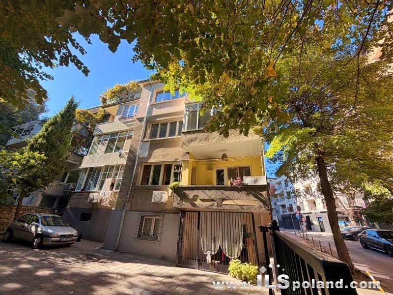 Продава се Тристаен апартамент в Варна, Център - 99 кв.м за 3829 €/кв.м - Снимка #23