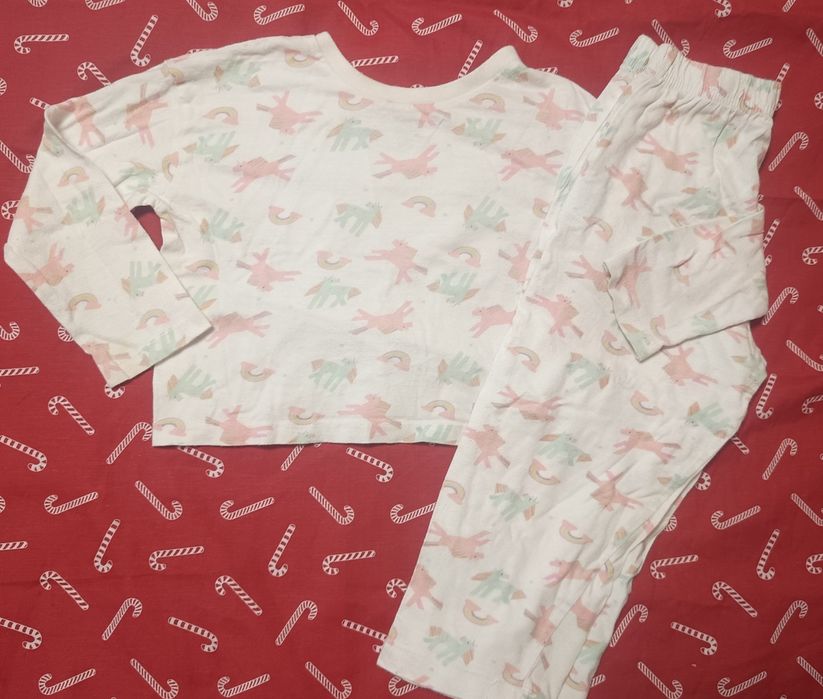 Lot pijamale fete mărime 98/104