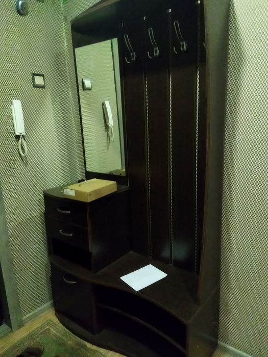 Прихожая шкаф продам