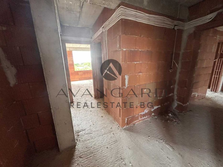 Продава се Тристаен апартамент в Пловдив, Остромила - 122 кв.м за 938 €/кв.м - Снимка #7