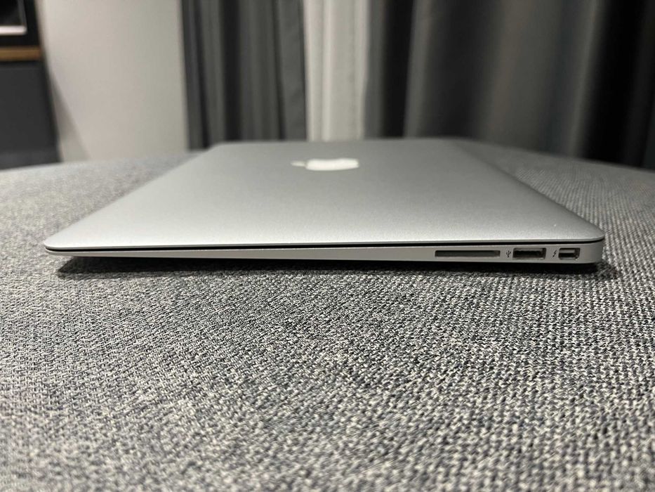 Apple Macbook Air 13 2017    256GB