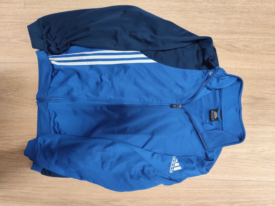 Оригинални суичъри adidas!