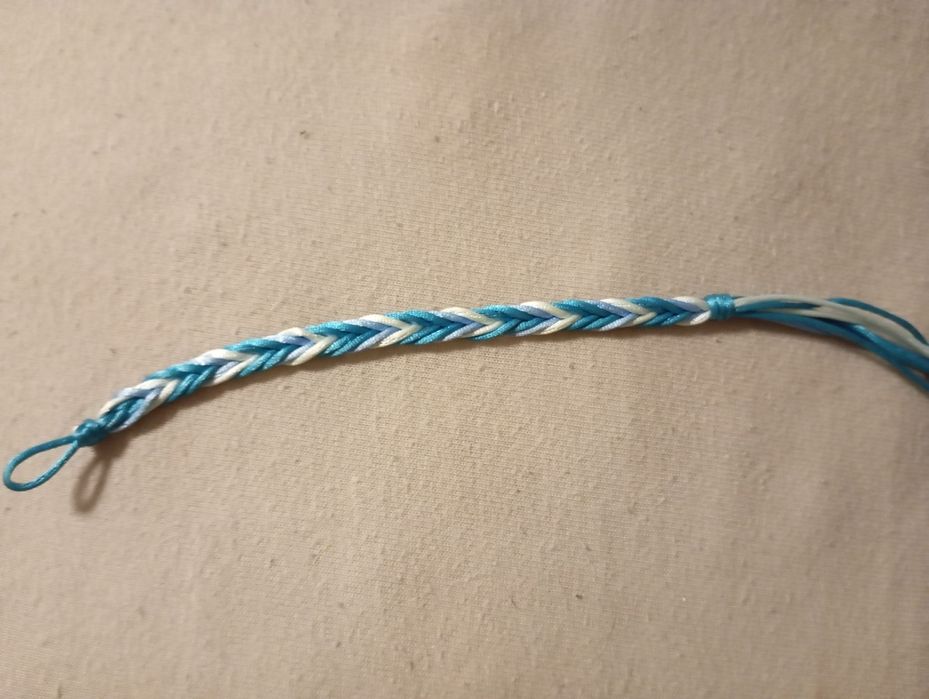 Гривни ръчно изработени