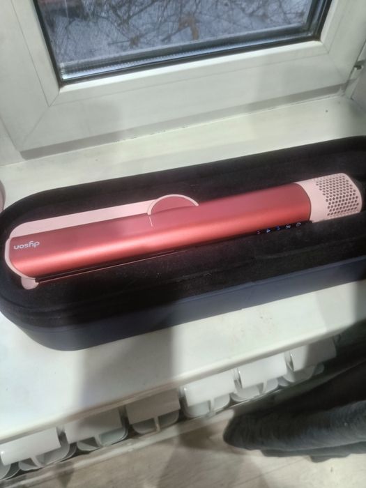 Фен выпрямитель Дайсон