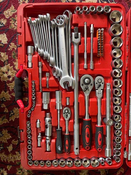 Kluch nabor sotiladi