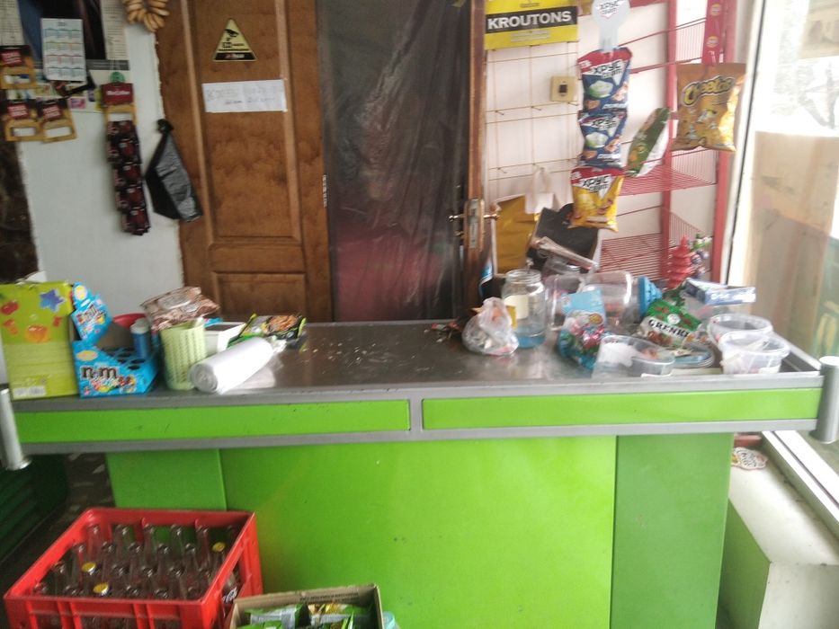 Vetrina, haladilnik, prlavka, kassa stol