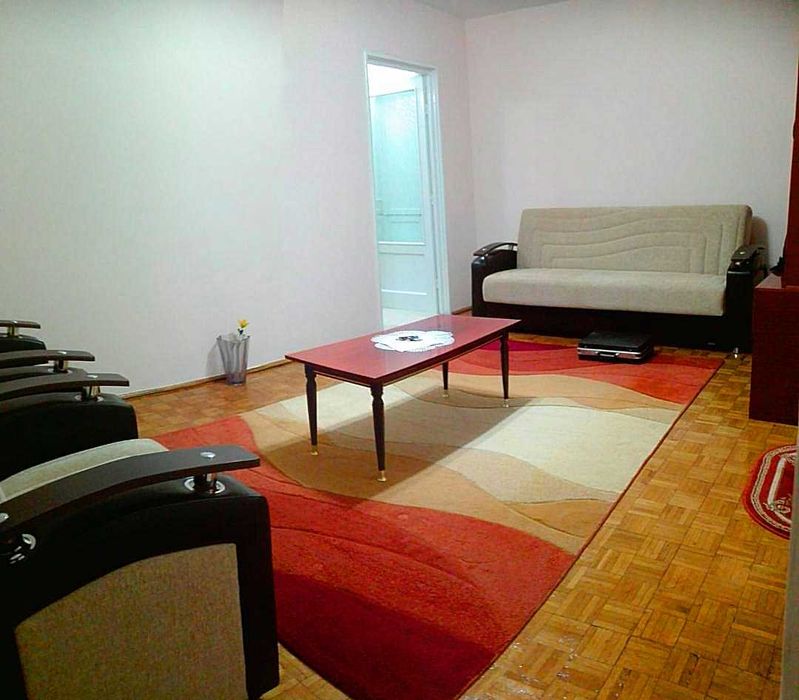 Apartament ultracentral ,2 camere,etaj:3/4, zona Spicul