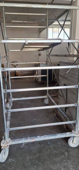 Schele metalice de inchiriat 0.8 respectiv 1.3 m, latime.
